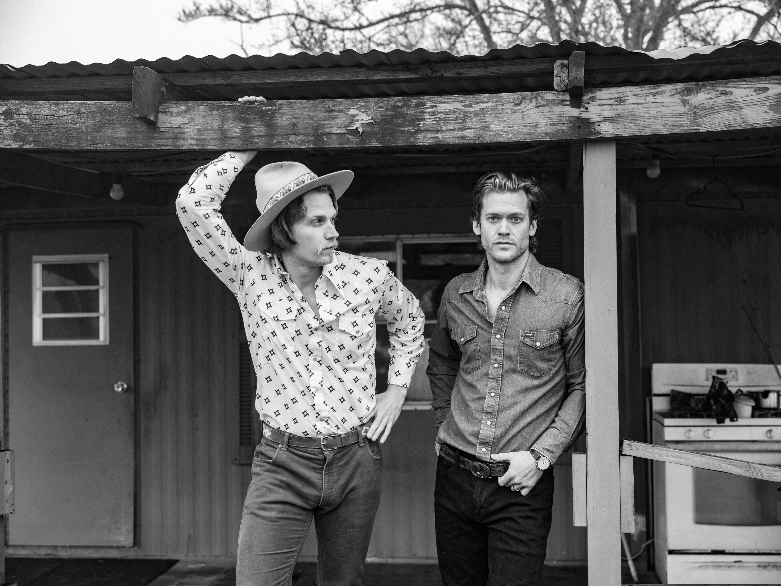 REVIEW: Jamestown Revival “Fireside With Louis L'Amour” - Americana Highways